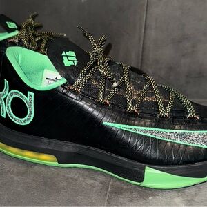 Nike Black and Green Athletic Shoes